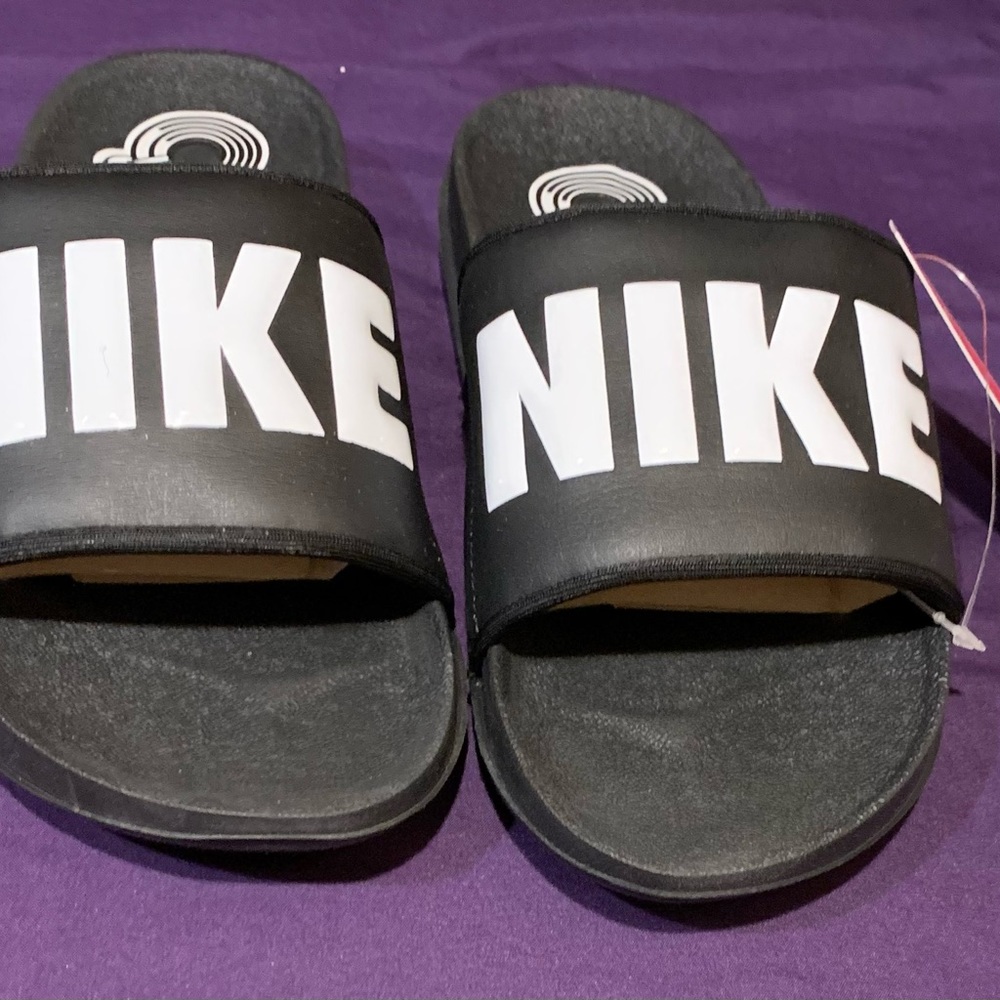 NIB Nike Offcourt Slides